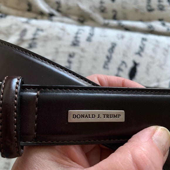Donald J Trump men’s burgundy/ brown belt size 32 - Picture 2 of 9